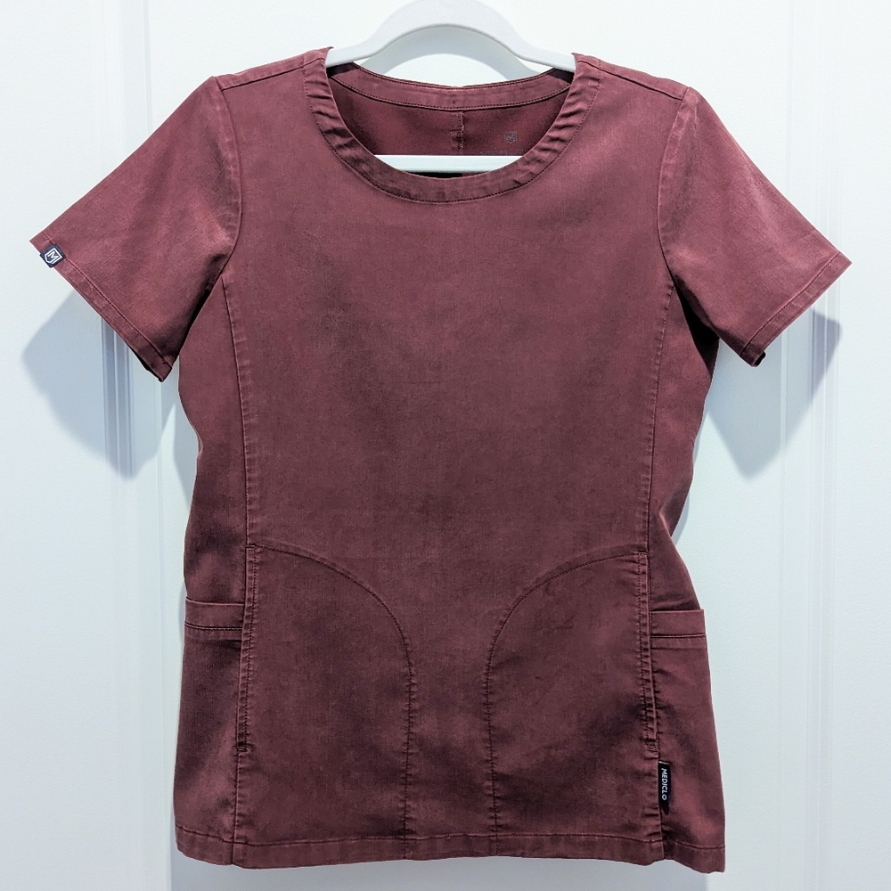 Mediclo Scrub Set in Wine color XS